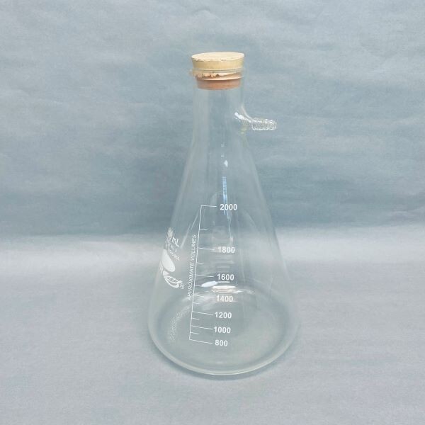 VWR Borosilicate Glass Filter Flask 2 L Graduated Heavy Wall