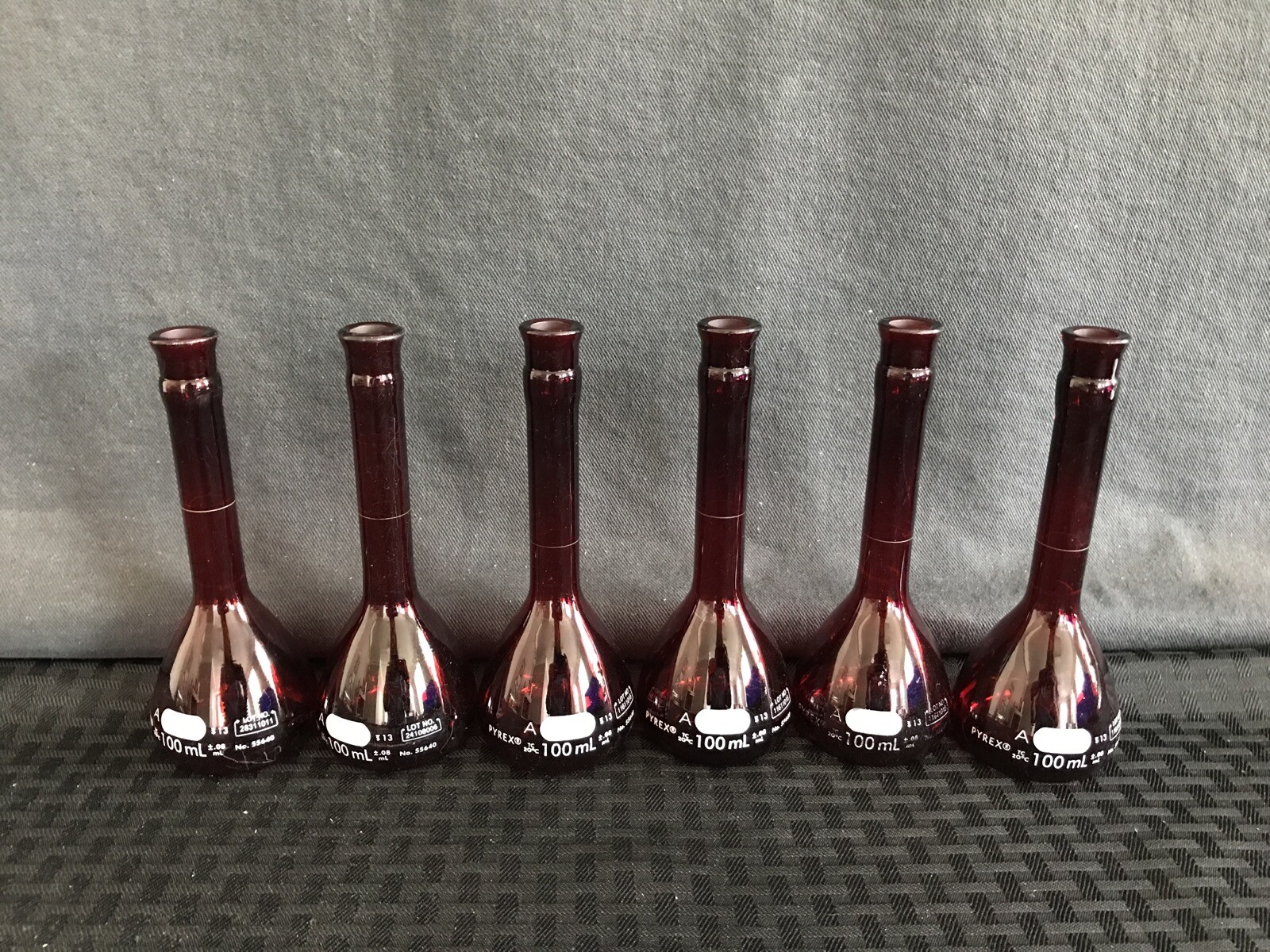 (6) PYREX 100mL Low Actinic Class A Red Glass Volumetric Flask 55640-100