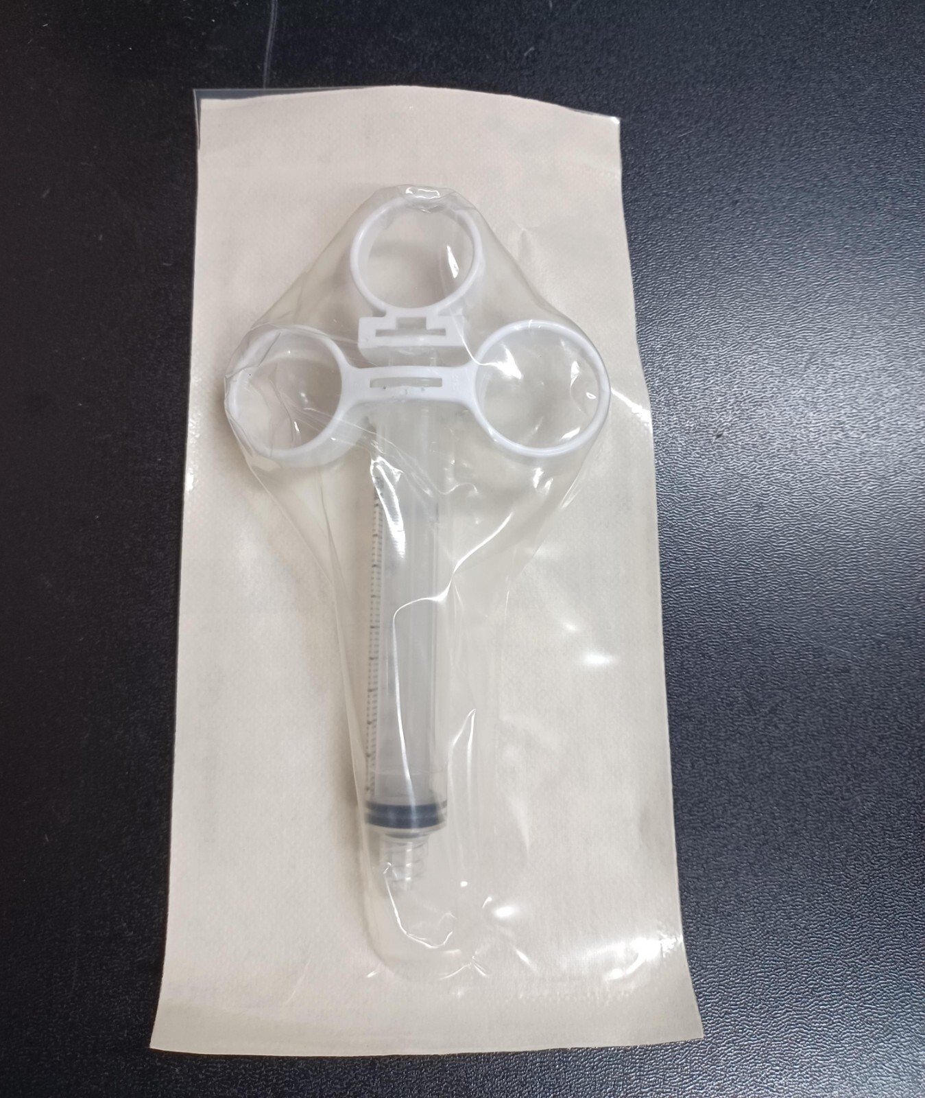 309695-1; 10CC SYRINGE 3 FINGER LUER LOCK TIP