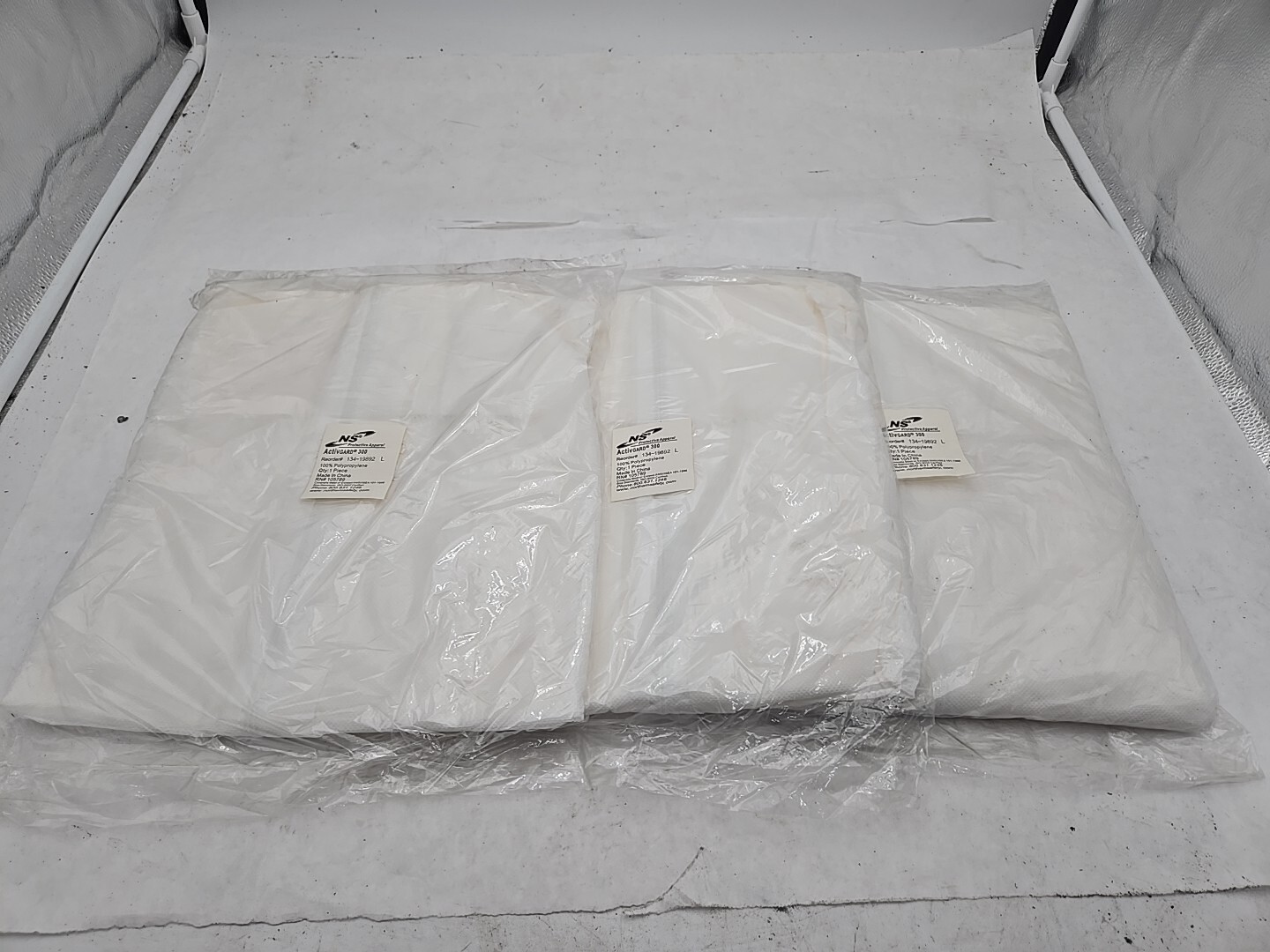 3pcs – NORTHERN SAFETY ACTIVGARD 300 COVERALLS SIZE L W/OPEN WRIST/ANKLE (LT2)