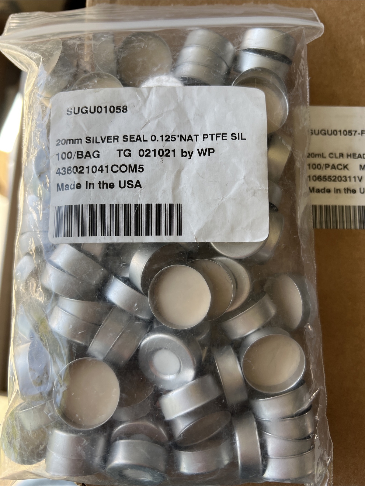 Emerald Scientific 400 Pcs of SUGU01057-F 20ml Vials, 260 Pcs of SUGU01058