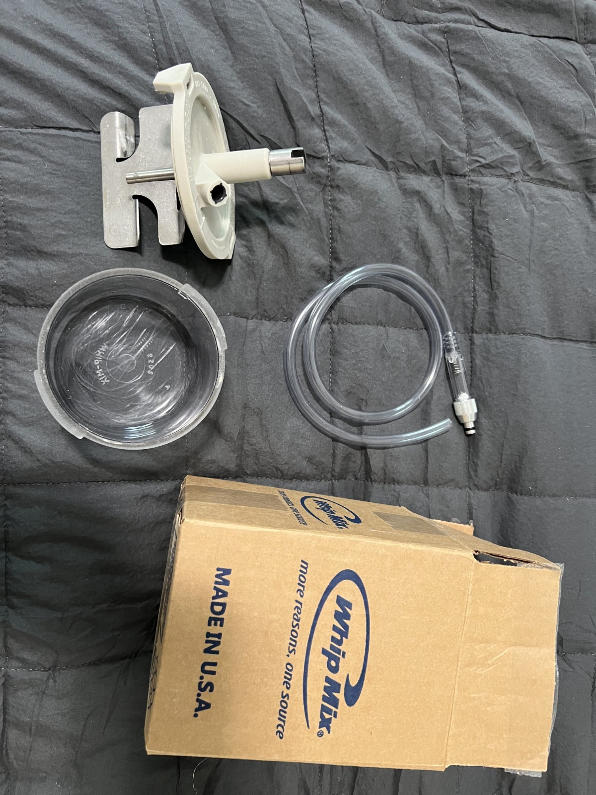 WHIP MIX VAC-U-MIXER Plastic Bowl, Mixer, and Hose