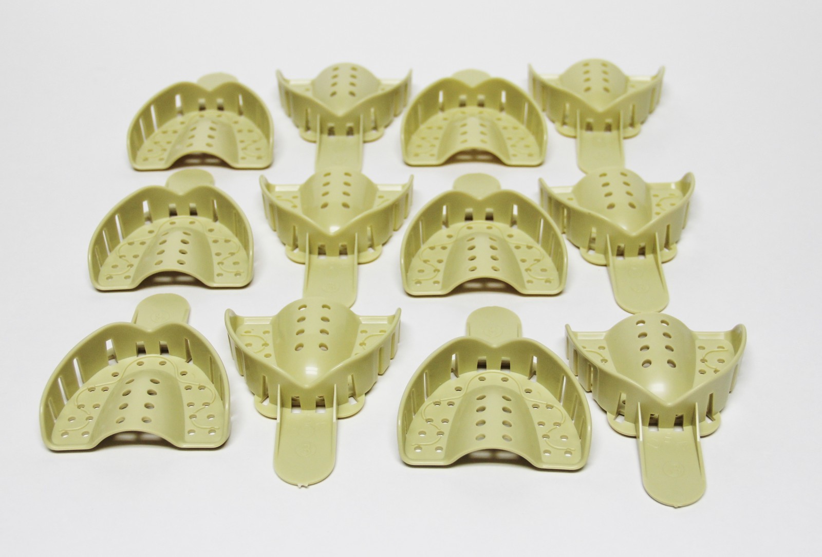 36 Pcs. Dental Plastic Disposable Impression Trays Perforated Autoclavable UM #3