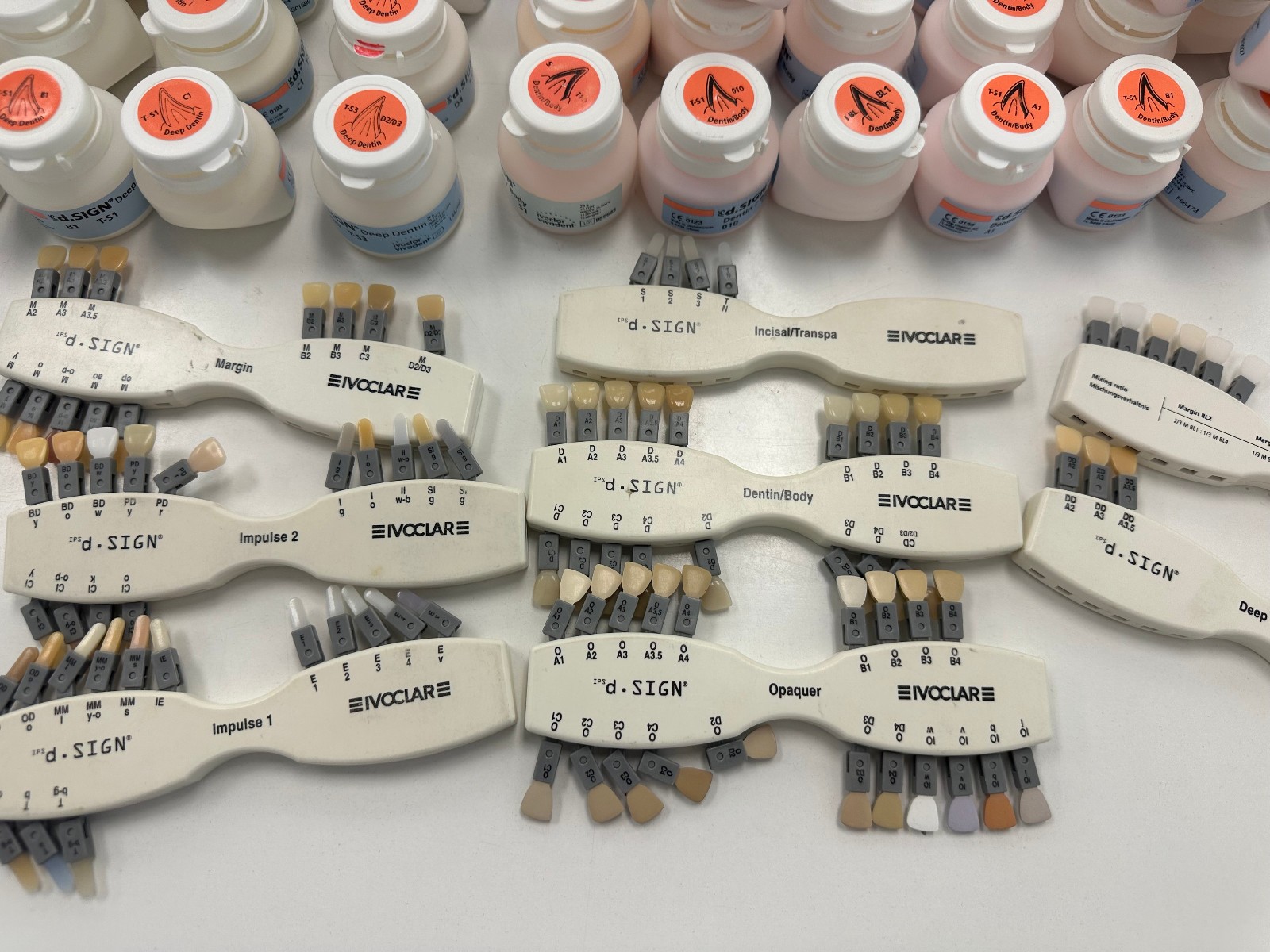 136 x Ivoclar d.Sign Ceramic Material, Noritake, Degussa, PFM, 3D, Ceramco, Vita