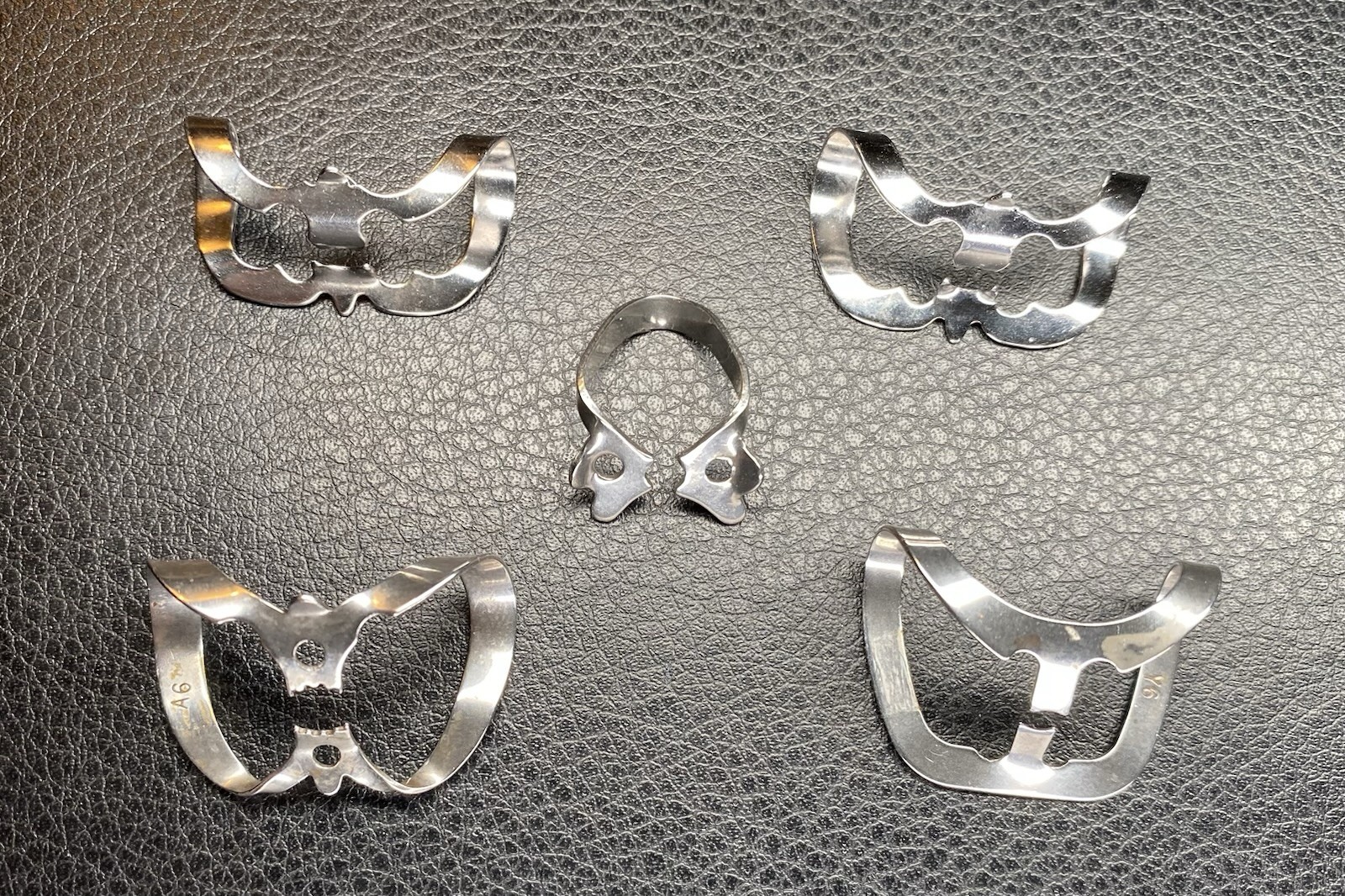 KULZER IVORY Lot of 5 ANTERIOR Dental Rubber Dam Clamps 212, 9T, 15, 15, 00