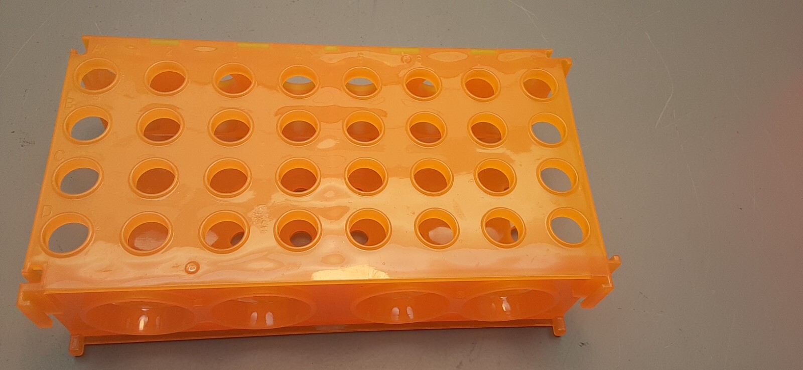 4 WAY FLIPPER RACK rectangle 6 7/8 X 3 1/2″ X2″ / Peach Very clean condition