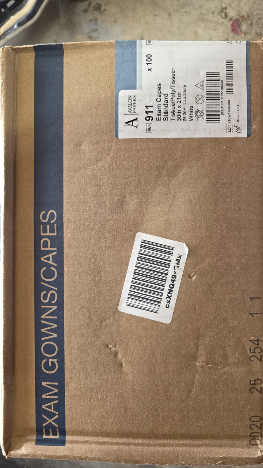 Pro Advantage Exam Capes Tissue/Poly/Tissue, 30″ x 21″, White (100/CS)