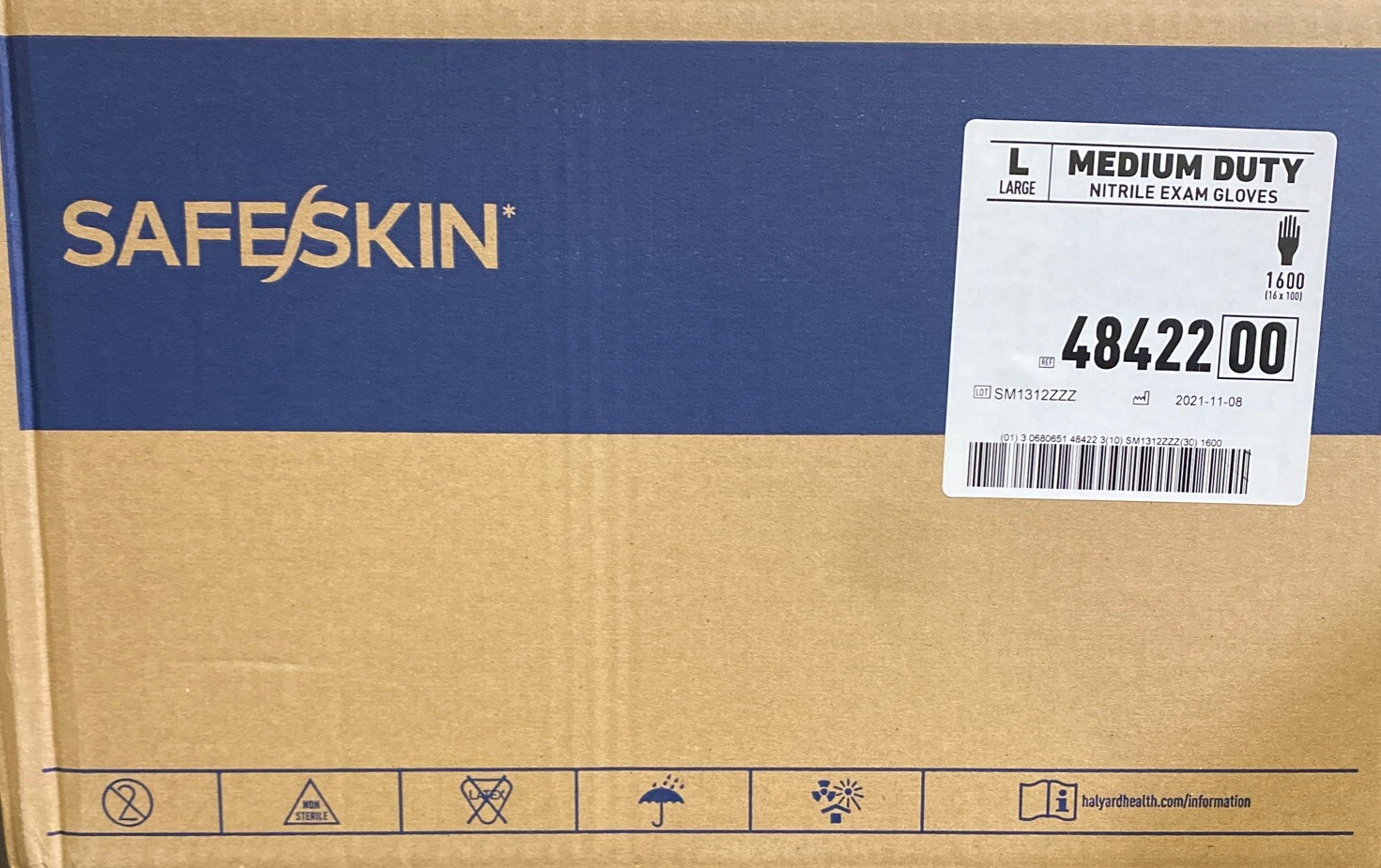 SafeSkin Nitrile Exam Gloves 48422 – Large – Medium Duty