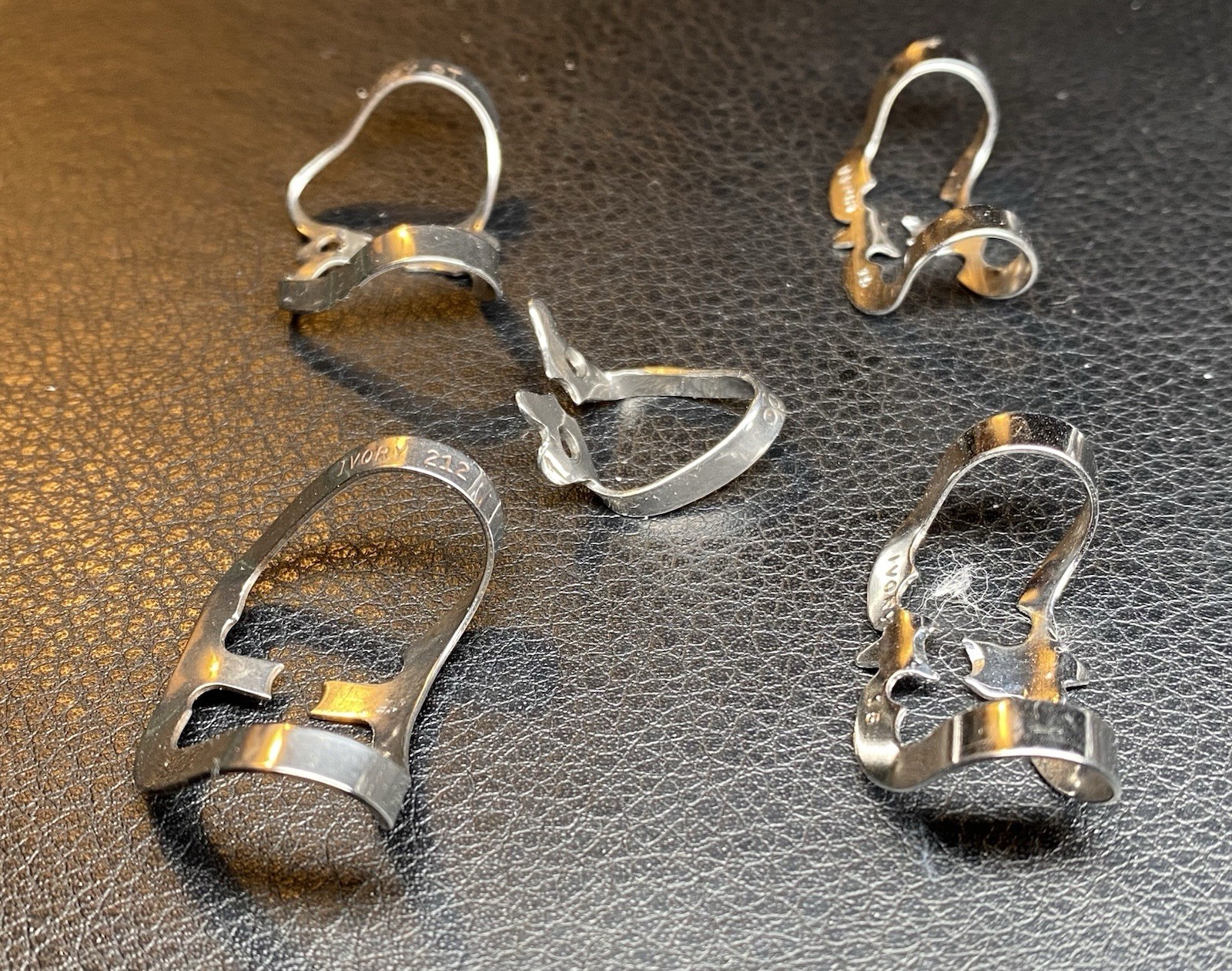 KULZER IVORY Lot of 5 ANTERIOR Dental Rubber Dam Clamps 212, 9T, 15, 15, 00