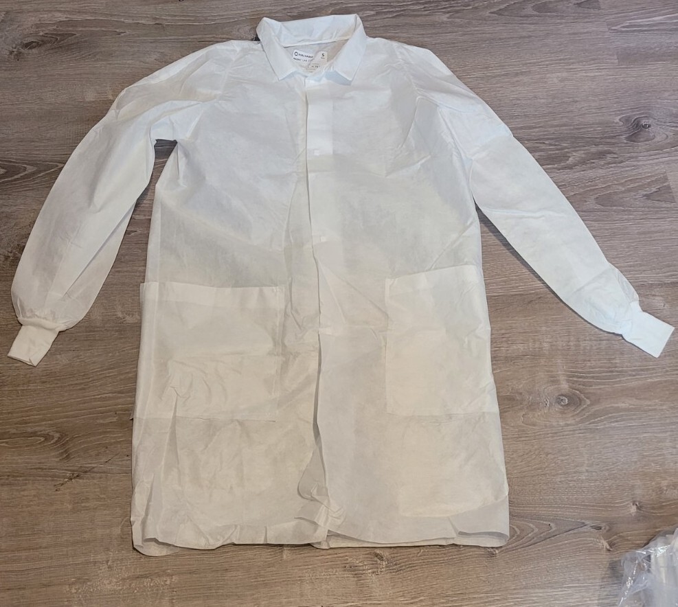 Halyard 10120 Protective Coverall, Spunbound, Small 24ct Medical disposable coat