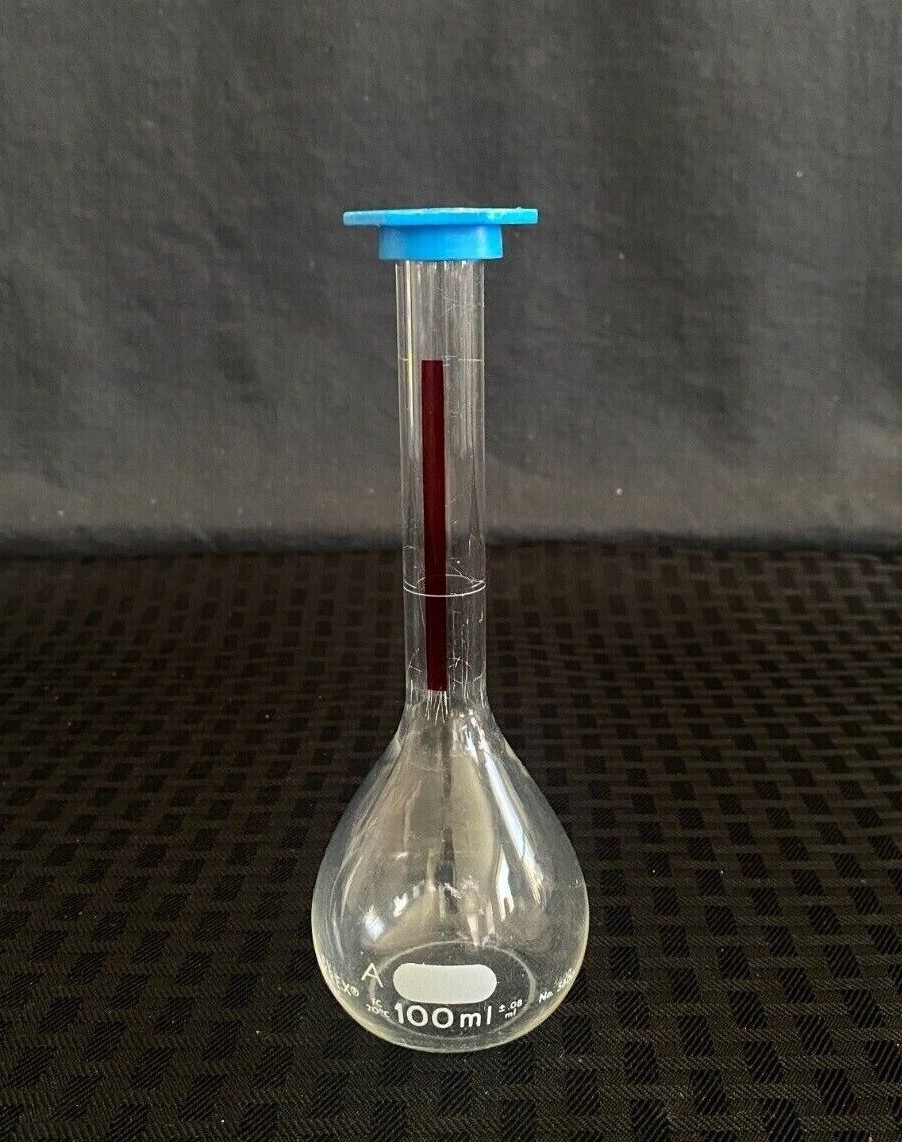 Corning Pyrex Class A Glass 100mL Lifetime Red Volumetric Flask w/ Snap Cap