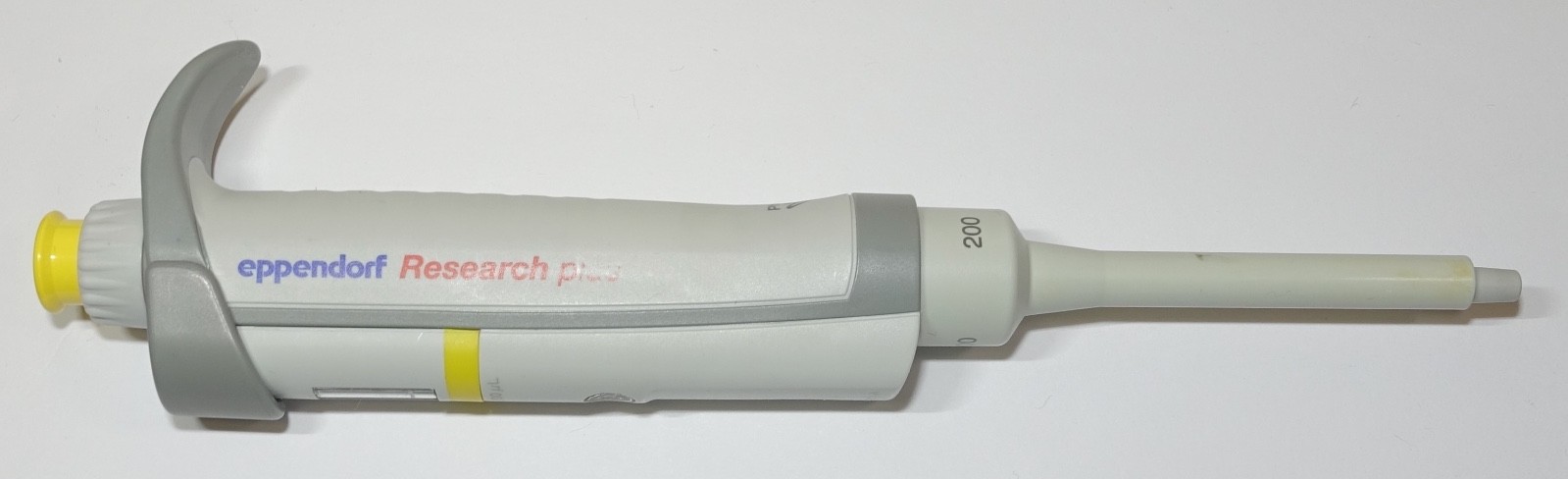 Eppendorf Research Plus 200 Variable Pipette 20-200uL; Clean & Accurate
