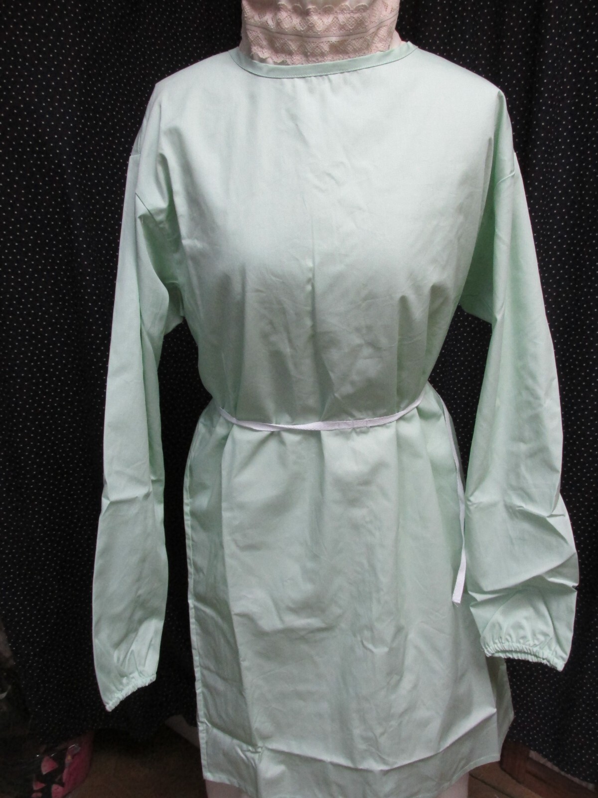 «»LONG SLEEVE, OPEN BACK, HOSPITAL GOWN»» – NEW – PATIENT, PAINTING