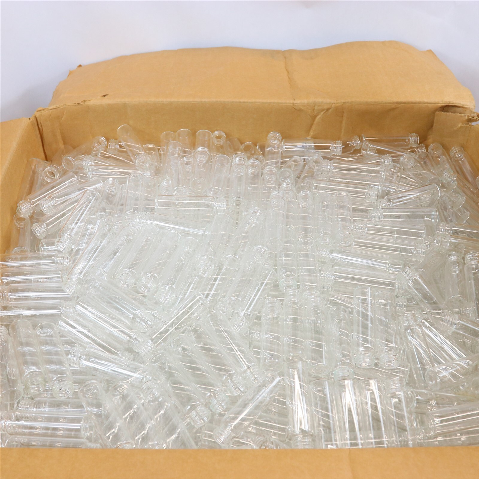 HUGE LOT OF SCIENTIFIC LAB SAMPLE VIALS 2.36″ IN LENGTH APPROXIMATELY 300 CLEAN