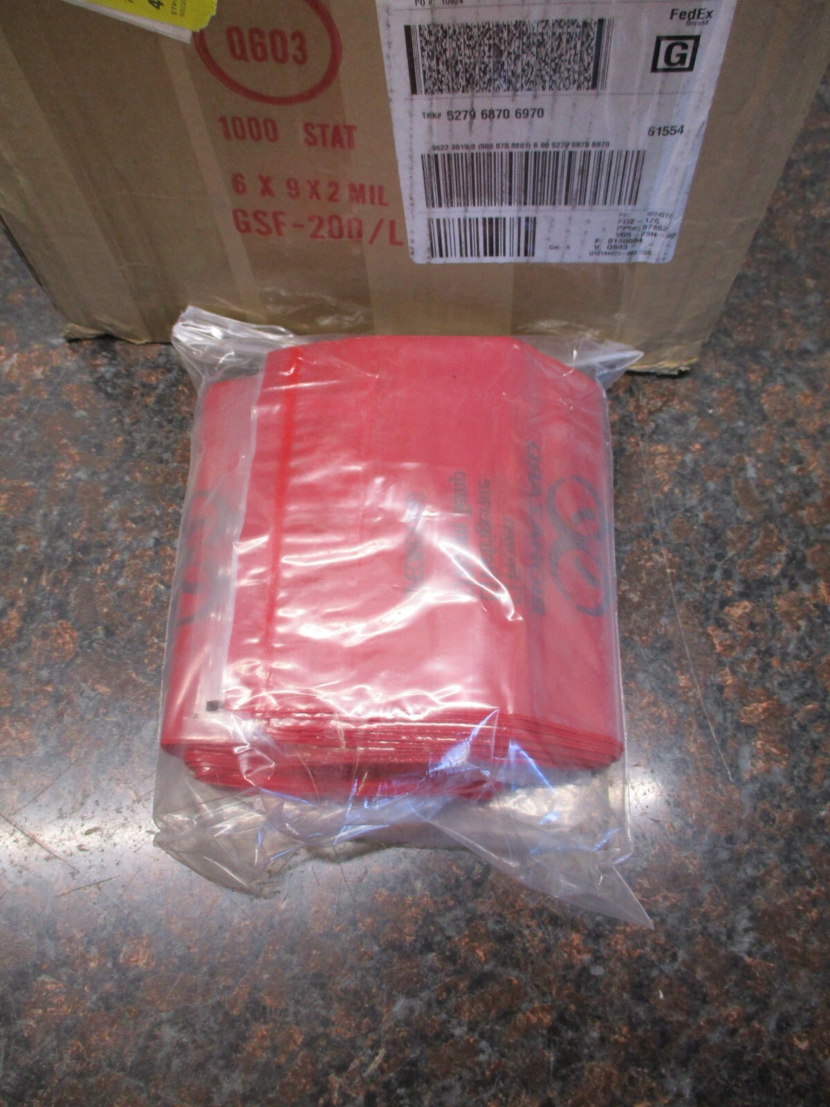 CASE OF 900 FISHERBRAND BIOHAZARD SPECIMEN STAT BAGS 6X9 01-800-04