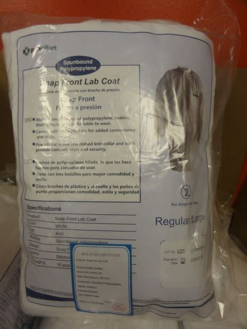 Case/ Paneffort SPLC-SFKC-3R Disposable SPUNBOUND PP Lab Gown (200 Pieces)